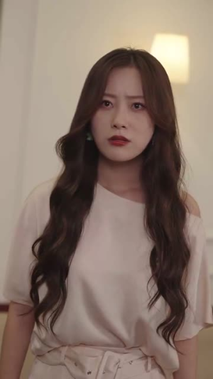 失忆后我被四个男人疯抢（81集）短剧全集更精彩