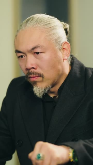 九龙冰室之龙在人间(77集) 九龙冰室之龙在人间(77集)短剧全集免费看