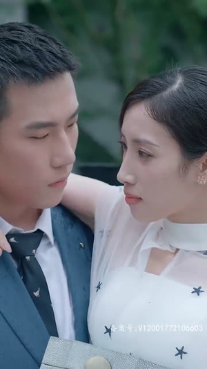 战少的白月光就是我(58集) 战少的白月光就是我(58集)最火爆的短剧