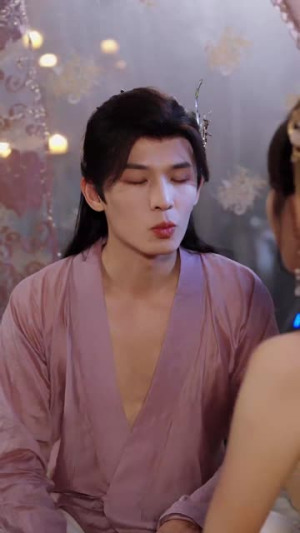 神穿古代我龙袍加身(79集) 神穿古代我龙袍加身(79集)短剧片段分享