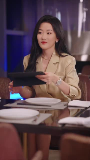 京圈太子爷每天都想转正$完蛋!我养的小白脸是京圈太子爷(75集) 京圈太子爷每天都想转正$完蛋!我养的小白脸是京圈太子爷(75集)好看的国产短剧