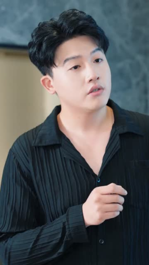 你与月亮共眠（99集）最火爆的短剧