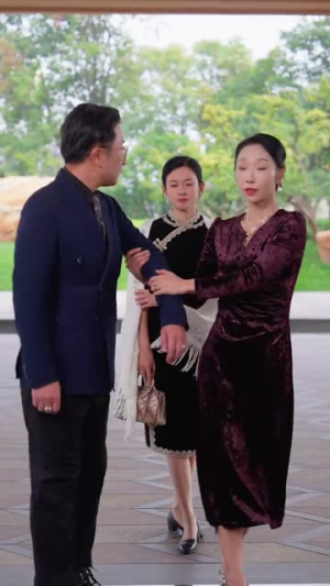 离婚后，被三个儿媳宠上天（30集）热门短剧推荐