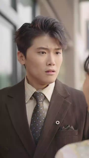 闪婚后,我成为全家福星(31集) 闪婚后,我成为全家福星(31集)红果短剧免费看