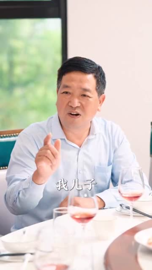 我的教师父亲竟是大佬(47集) 我的教师父亲竟是大佬(47集)精彩短剧推荐