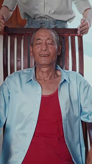 我在巴黎当侠客(6集) 我在巴黎当侠客(6集)精彩短剧片段