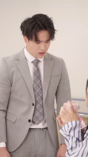 裴总糊涂啊那才是你妈妈（64集）上热门短剧