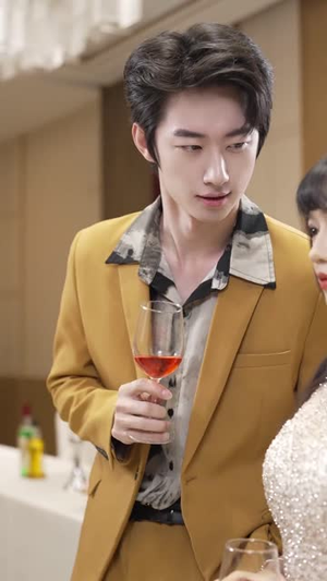 千金归来:她带着四宝惊艳全城(92集) 千金归来:她带着四宝惊艳全城(92集)一口气追完全集