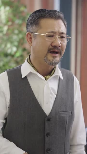 蛰伏五年,下山即超神(88集) 蛰伏五年,下山即超神(88集)精彩短剧片段