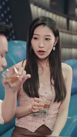 爱在灯火阑珊处（92集）免费热门短剧