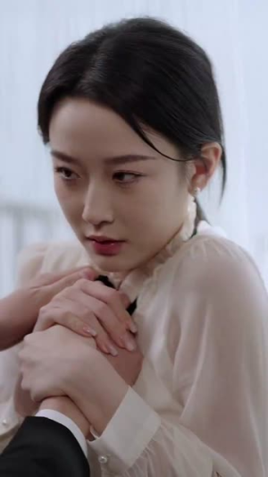 腹黑夫人飒又撩(96集) 腹黑夫人飒又撩(96集)好短剧分享