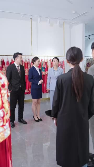 鹿总夫人又要和您摊牌了(100集) 鹿总夫人又要和您摊牌了(100集)古装短剧推荐