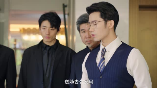 我在豪门装傻暴富（5集）好看的短剧推荐