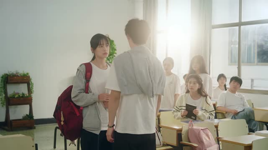 竹马逗青梅(25集) 竹马逗青梅(25集)原创精彩短剧