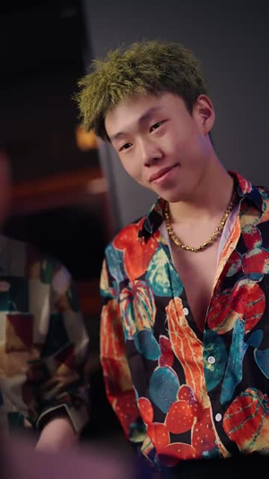 爱意难逃(44集) 爱意难逃(44集)精彩短剧看全集