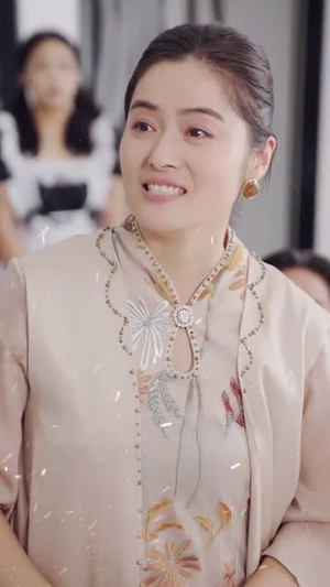 致富从每日抽奖系统开始 (106集) 全集下载