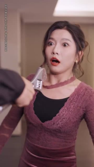 合租公寓我的系统错位了 (79集) 合租公寓我的系统错位了 (79集)好看的短剧来了