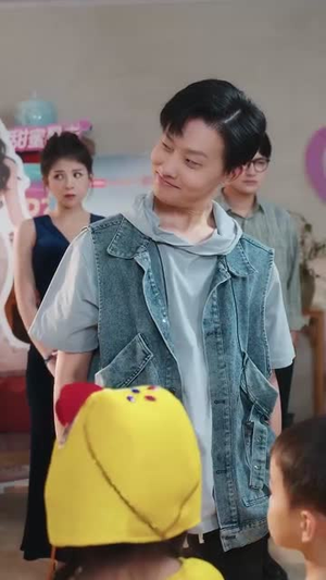 恋综显眼包顶流小花扛不住了(80集) 恋综显眼包顶流小花扛不住了(80集)免费在线看全集