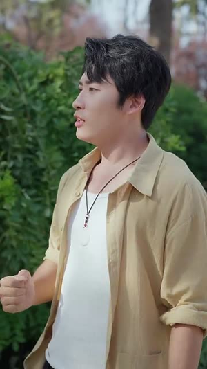 一颗黄金梨救了全村人（88集）超火热门短剧