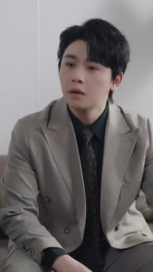 退役后我觉醒了黄金瞳(82集) 退役后我觉醒了黄金瞳(82集)短剧追不停