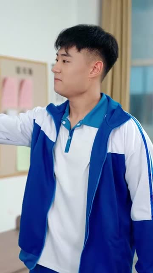 重生之热血商途(81集) 重生之热血商途(81集)上热门短剧