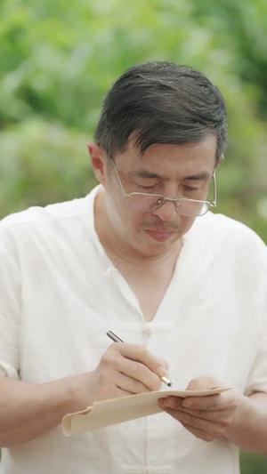 重生七零：我领全村闯富路（109）短剧精彩推荐