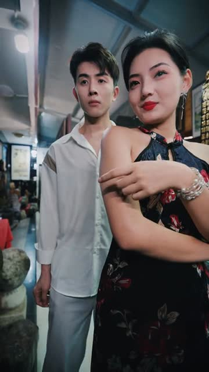 白瞳临世（57集）短剧热播中